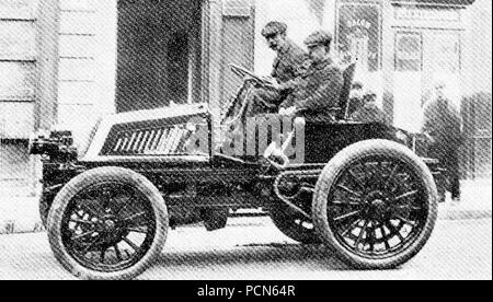 Alfred 'Levegh' Velghe, victorieux du Parigi-tolosa-Parigi 1900. Foto Stock