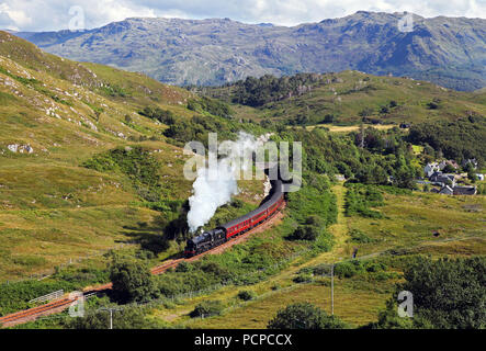 44871 capi lontano da Morar su 1.8.16 con il pomeriggio "Giacobita di servizio a Mallaig. Foto Stock