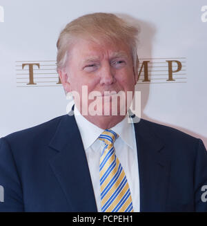 DORAL, FL - gennaio 25: Donald Trump assiste la 63a edizione annuale di Miss Universo Pageant tappeto rosso al Trump National Doral on gennaio 25, 2015 in Doral, Florida Persone: Donald Trump Foto Stock