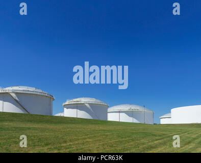 Serbatoi di accumulo di carburante, New Jersey, STATI UNITI D'AMERICA Foto Stock