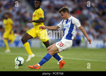 Brighton e Hove Albion Solly Marzo in azione durante la pre-stagione amichevole alla AMEX Stadium, Brighton. Foto Stock