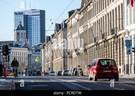 Rue Royale, centro di Bruxelles, Belgio, quartiere governativo, il quartiere degli affari, centro citta', Foto Stock