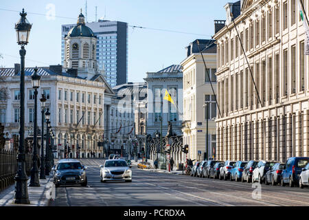 Rue Royale, centro di Bruxelles, Belgio, quartiere governativo, il quartiere degli affari, centro citta', Foto Stock