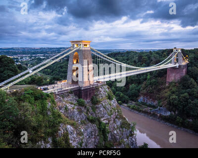 Il ponte sospeso di Clifton Bristol - Bristol Turismo - Aperto nel 1864 il ponte sopra l'Avon era basato su un design originale da Isambard Kingdom Brunel. Foto Stock