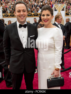 HOLLYWOOD, CA - febbraio 22: Ostrowsky Ido e Nora Grossman arriva al 87th annuale di Academy Awards di Hollywood & Highland Center il 22 febbraio 2015 in Hollywood, la California. Persone: Ostrowsky Ido e Nora Grossman Foto Stock