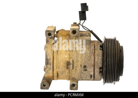 Automotive compressore aria condizionata, vecchio regime minimo motore rimosso dalla macchina Foto Stock