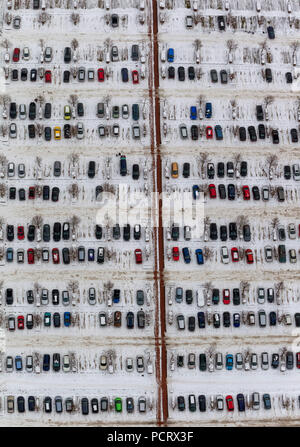 Vista aerea, neve spazio parcheggio presso l'Alta Corte Regionale Hamm, OLG parcheggio, neve, Hamm, la zona della Ruhr, Renania settentrionale-Vestfalia, Germania, Europa Foto Stock