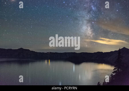 Via Lattea oltre il Lago di Carter Foto Stock