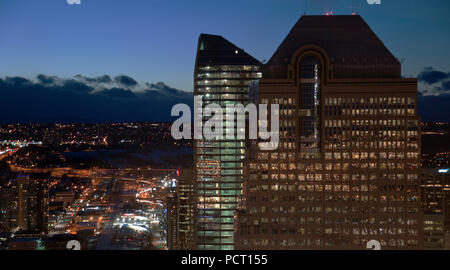 L'Ottava Avenue luogo e banchieri Hall, centro di Calgary, Alberta, Canada. Foto Stock