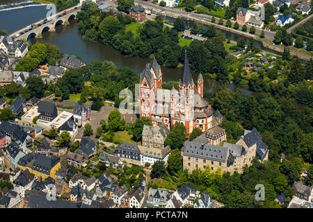 Castello di Limburgo, magnifico edificio e il giardino di ex vescovo di Limburg Franz-Peter Tebartz van Elst, Limburg Cattedrale, l'antica città di Limburg, Limburg an der Lahn, Città distretto di Limburg-Weilburg (distretto), Hesse, Germania Foto Stock