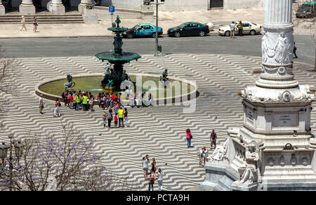 La fontana della piazza Praça Rossio Lisbona, distretto di Lisbona, Portogallo, Europa Foto Stock