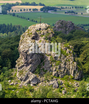 Bruchhauser pietre, vertice di croce, Bruchhausen, vista aerea di Olsberg, Sauerland Foto Stock