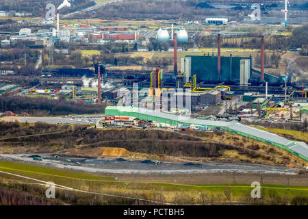 Il riempimento al mucchio di prosperare per la stabilizzazione, lato nord Alpincenter con lavori di costruzione, Prosperstraße di Bottrop, la zona della Ruhr, Nord Reno-Westfalia, Germania Foto Stock