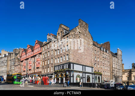 Gran Bretagna, Scozia, Edimburgo, negozi sul Royal Mile Foto Stock