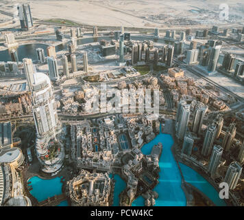 Splendida vista dalla cima della skyline di Dubai - Emirati arabi uniti Foto Stock