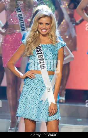 DORAL, FL - gennaio 25: Tegan Martin, Miss Australia 2014 sul palco della 63a edizione annuale di Miss Universo Pageant al Trump National Doral on gennaio 25, 2015 in Doral, Florida. Persone: Tegan Martin, Miss Australia Foto Stock