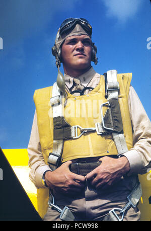 Il Tenente marino, pilota di parapendio in formazione in campo Pagina, Parris Island, S.C. - Maggio 1942 Foto Stock