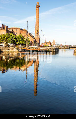 Inscatolando Dock Liverpool Lancashire Regno Unito Foto Stock