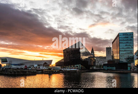 Inscatolando Dock Liverpool Lancashire Regno Unito Foto Stock