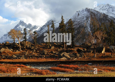 Picco Swargrohini - Hark ki Dun Trek Foto Stock