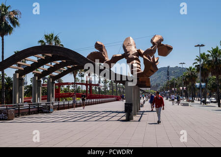 Il gigante gamberetti, aragosta statua era originariamente parte del decor al Gambrinus ristorante di pesce e frutti di mare. Il 10m lungo la scultura in fibra di vetro è stato progettato un Foto Stock