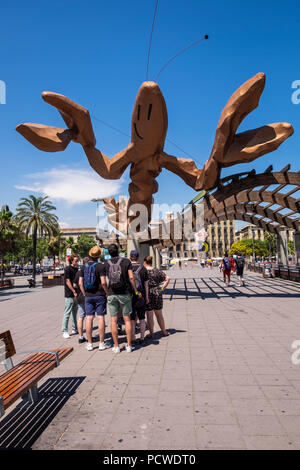 Il gigante gamberetti, aragosta statua era originariamente parte del decor al Gambrinus ristorante di pesce e frutti di mare. Il 10m lungo la scultura in fibra di vetro è stato progettato un Foto Stock