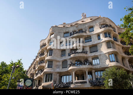 La Pedrera, un Gaudi progettato edificio di appartamenti in Barcellona, Spagna Foto Stock