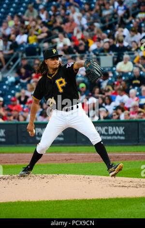 Pittsburgh, PA, Stati Uniti d'America. Il 3 agosto, 2018. Chris Archer ha fatto il suo debutto come un bricco per il Pittsburgh Pirates al PNC Park, in una partita contro il St. Louis Cardinals. I pirati hanno vinto, 7-6. Credito: Amy Cicconi, Alamy Live News Foto Stock