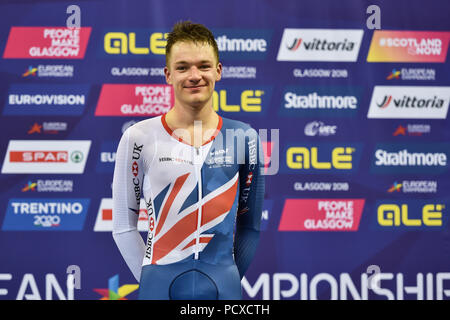 Glasgow, Regno Unito. 04 Ago, 2018. Ethan Hayter (GBR) ha vinto l'oro in uomini Omnium IV - 25km punto gara durante i Campionati Europei Glasgow 2018 a Sir Chris Hoy Velodrome Sabato, 04 agosto 2018. GLASGOW Scozia . Credito: Taka G Wu Credito: Taka Wu/Alamy Live News Foto Stock