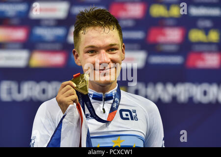 Glasgow, Regno Unito. 04 Ago, 2018. Ethan Hayter (GBR) ha vinto l'oro in uomini Omnium IV - 25km punto gara durante i Campionati Europei Glasgow 2018 a Sir Chris Hoy Velodrome Sabato, 04 agosto 2018. GLASGOW Scozia . Credito: Taka G Wu Credito: Taka Wu/Alamy Live News Foto Stock