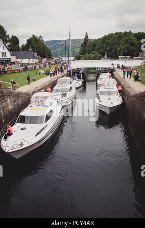 La scala delle serrature in Fort Augustus Foto Stock