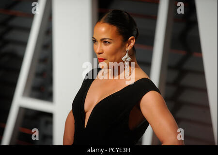 BEVERLY HILLS, CA - febbraio 22: Natalie Portman assiste il 2015 Vanity Fair Oscar Party hosted by Graydon Carter a Wallis Annenberg Center for the Performing Arts nel febbraio 22, 2015 a Beverly Hills, la California Persone: Paula Patton Foto Stock