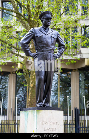 Scultura di Dwight D. Eisenhower, presidente americano, London, Regno Unito Foto Stock