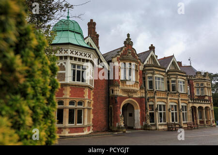 Il Mansion a Bletchley Park, casa della famosa codebreakers del Governo Codice e Cypher School - il precursore del GCHQ Foto Stock