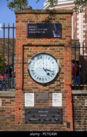 Il pastore porta orologio, un insolito 24-hour orologio analogico, installato presso il Royal Observatory, è stato visualizzazione GMT al pubblico dal 1852 Foto Stock