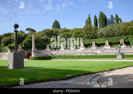 Il vasto giardino di Boboli di Firenze (Toscana - Italia). Disegnata per adornare il Palazzo Pitti, era stato necessario per rimodellare tutta la collina alle spalle Foto Stock