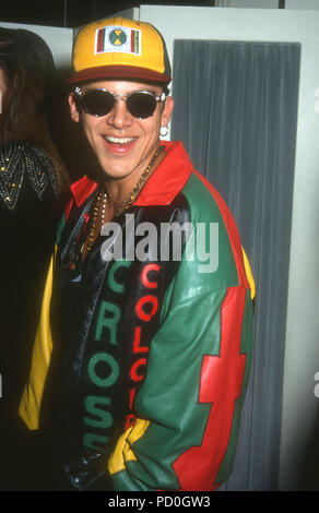 BEVERLY HILLS, CA - 5 giugno: Singer Gerardo assiste la XXII edizione Nosotros Golden Eagle Awards il 5 giugno 1992 presso il Beverly Hilton Hotel di Beverly Hills, la California. Foto di Barry re/Alamy Stock Photo Foto Stock