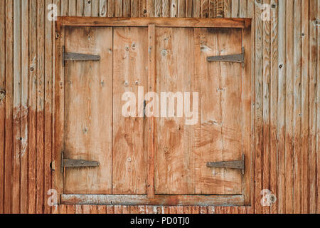 Chiuso vecchia casa in legno parete. Concetto di sfondo Foto Stock