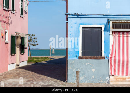 Case colorate di Burano, Venezia, Italia. Foto Stock