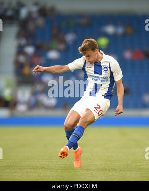 Brighton UK 3 agosto 2018 - Solly marzo di Brighton durante la partita di calcio pre-stagione amichevole tra Brighton e Hove Albion e Nantes all'American Express Community Stadium solo per uso editoriale Foto Stock