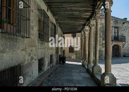 Antiche costruzioni medievali del villaggio di Pedraza, Segovia Castiglia e Leon, Spagna, Europa Foto Stock