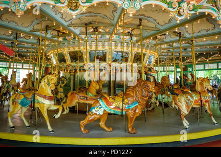 Managerie Dentzel Carousel, Glen Echo Park, il MacArthur Boulevard, Glen Echo, Maryland Foto Stock