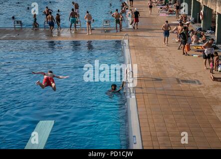 Berlino, Deutschland. 04 Ago, 2018. Funzione, l'estate in bagno lo stadio olimpico, il 04.08.2018 a Berlino e in Germania. | Utilizzo di credito in tutto il mondo: dpa/Alamy Live News Foto Stock