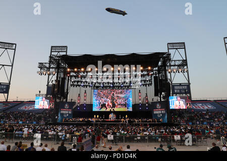 Il cantone, OH, Stati Uniti d'America. Il 4° agosto 2018. Atmosfera al 2018 Pro Football Hall of Fame cerimonia di induzione nel Cantone, Ohio il 4 agosto 2018. Credito: Mpi34/media/punzone Alamy Live News Foto Stock