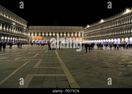 Cenone di fine anno presso la Piazza San Marco a Venezia Foto Stock