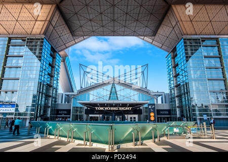 TOKYO, Giappone - 19 Aprile 2018: Tokyo Big Sight ufficialmente conosciuta come Tokyo International Exhibition Center in Odaiba è il più grande Covention Center in J Foto Stock