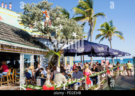 Florida Lauderdale by the Sea Water, Aruba Beach Cafe, ristorante ristoranti cibo mangiare fuori caffè caffè bistrot, cibo, mangiare fuori, servizio, mangiare Foto Stock