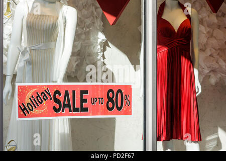 Miami Beach Florida,Lincoln Road Mall,centro commerciale,boutique,store,negozi,aziende,quartiere,negozio,vetrina vendita manichino,donna,donna,donna,donna Foto Stock
