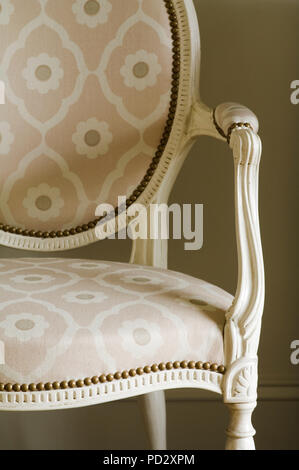Close-up sul motivo floreale sedia Foto Stock