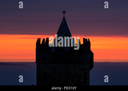 Il castello di Doonagore al tramonto, Doolin, Clare, Irlanda Foto Stock